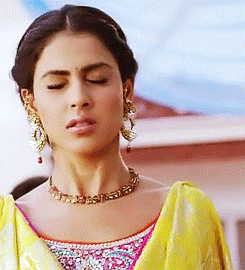 Most Annoying Things People Say To A Girl In Indian Wedding