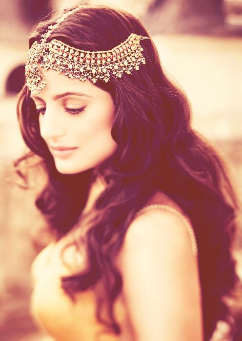 20 Gorgeous Indian Wedding Hairstyle Ideas