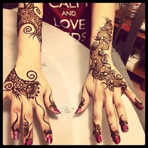 exquisite mehndi design 14