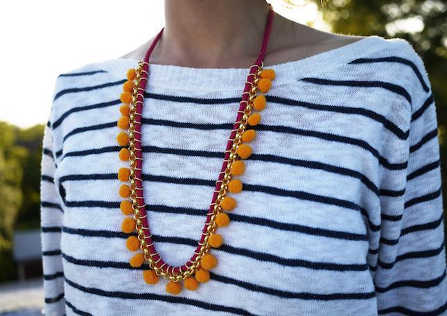 pompom diy necklace