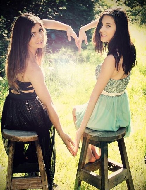 20 Best Friends Photo Ideas to try - Picsy