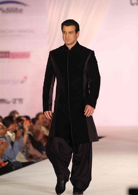 Basic and Simple long Sherwani 011220151