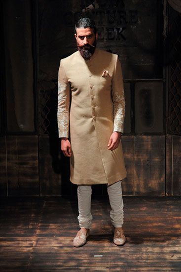 Royal And Classy Sherwani 011220151