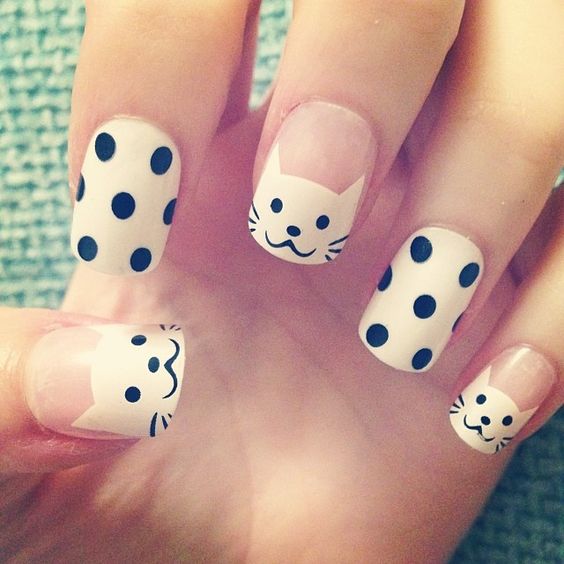 Super cute polka dots and kitty nail art