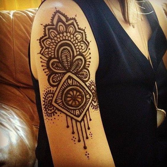  proper arms Shoulder design Mehndi Heena 7