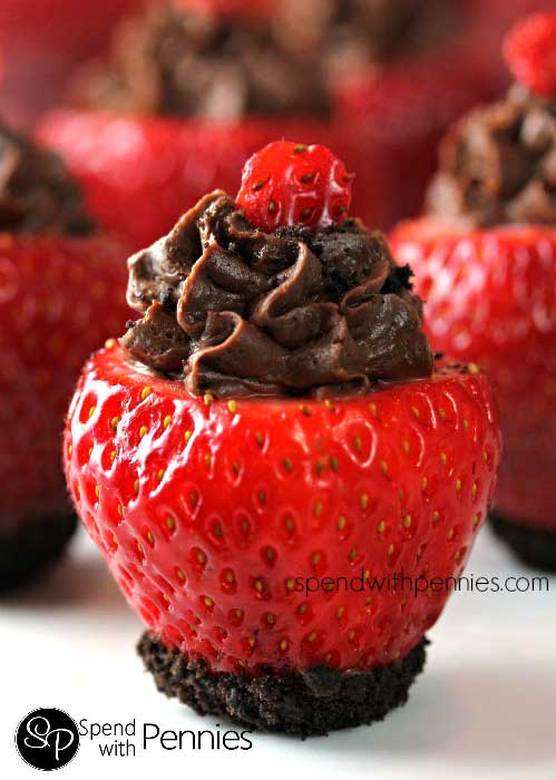 Chocolate-Cheesecake-Stuffed-Strawberries