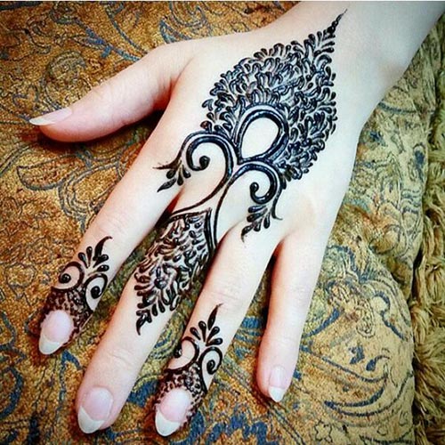 Intricately designed feather Henna designs