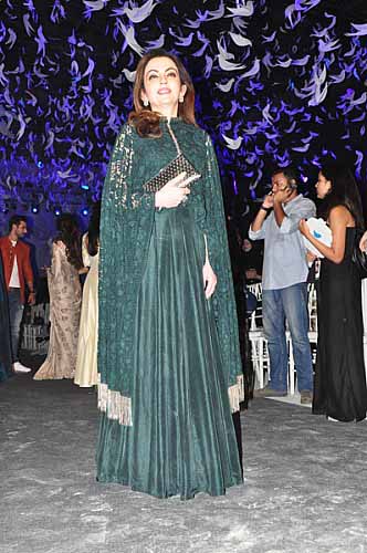 Nitu Ambani at Manish Malhotra Summer Resort Collection 2016-7