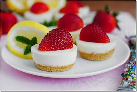 https://www.womentriangle.com/wp-content/uploads/2016/04/Strawberry-Lemonade-Bites.jpg