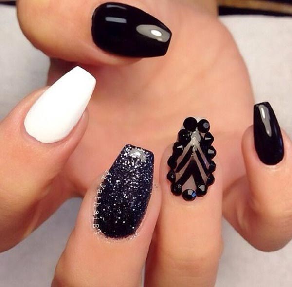 Sexy nail art design in black and white