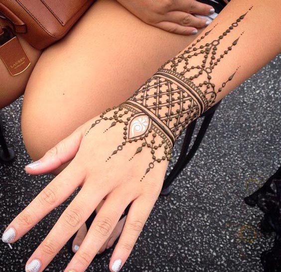 beautiful Henna design 12