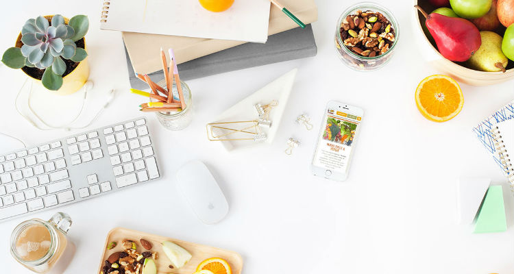 Top 9 Healthy Snacks for your office Desk