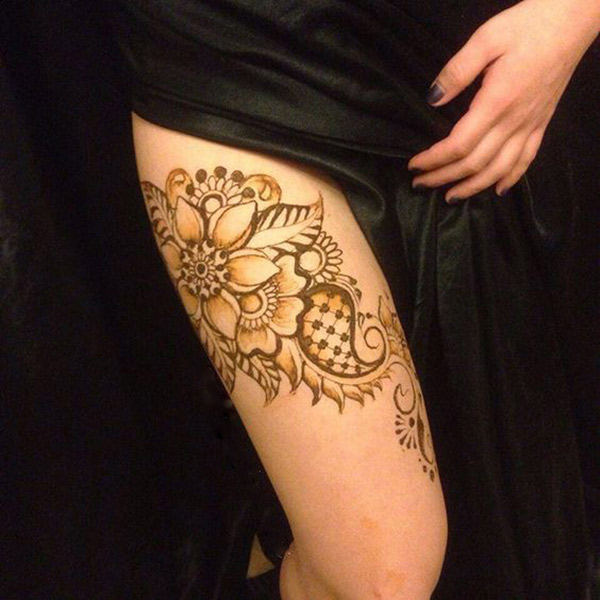 Beautifully Crafted Thigh Henna Design