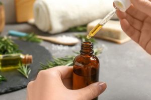the benefits of using rosemary oil