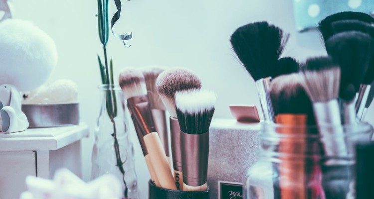 Essential Items For Every Makeup Kit