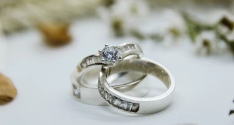 Engagement Rings Buying Guide