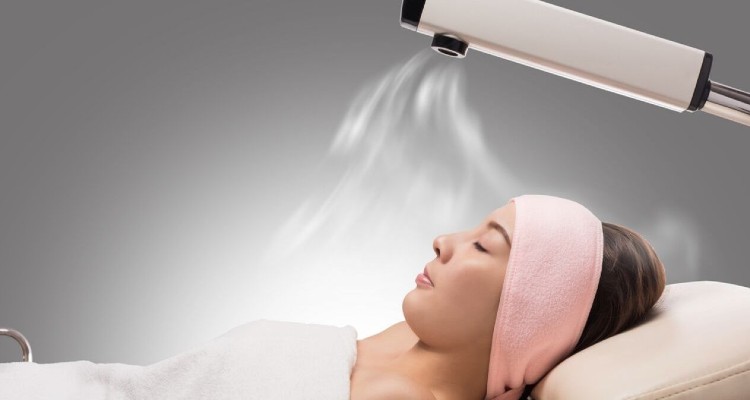 How to use a professional facial steamer at home