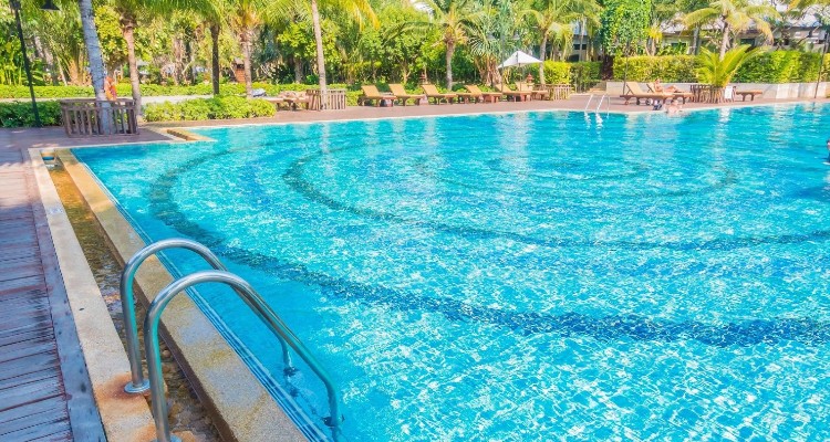 How to Prevent Water Evaporation in Swimming Pools?