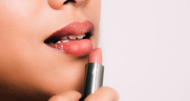 Achieve Luscious Lips with these Tips