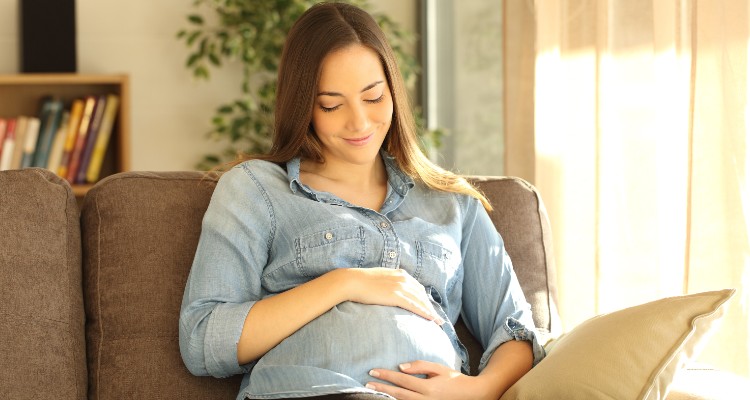 7 Proven Tips To Have A Happy And Positive Mind During Pregnancy