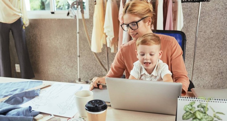 4 Best Tips For Mothers To Start Their Online Business In 2021