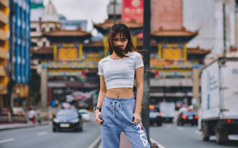 How to wear crop tops to be stylish?