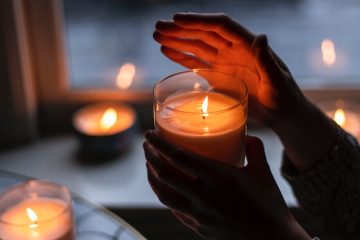 9 Good Reasons to Light Aroma Candles at Home