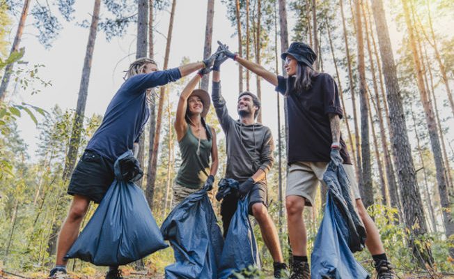 The Pros And Cons Of Volunteer Work