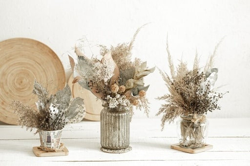 Pampas grass wedding bouquet - ethereal, bohemian beauty with natural flair.