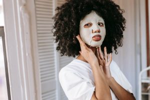 Soothe sensitive skin.
